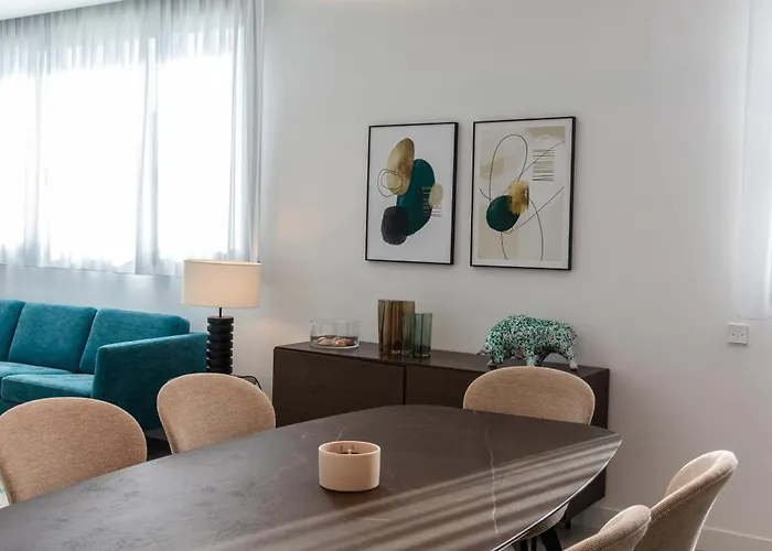 Elegant In Marbella, Sea Views, Infinity & Pool, Sauna, Gym, Spa, 5 Min To The Apartament *