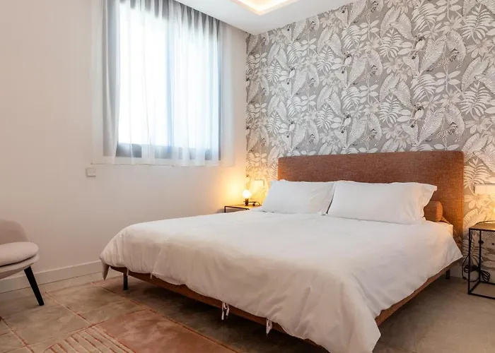 Elegant In Marbella, Sea Views, Infinity & Pool, Sauna, Gym, Spa, 5 Min To The