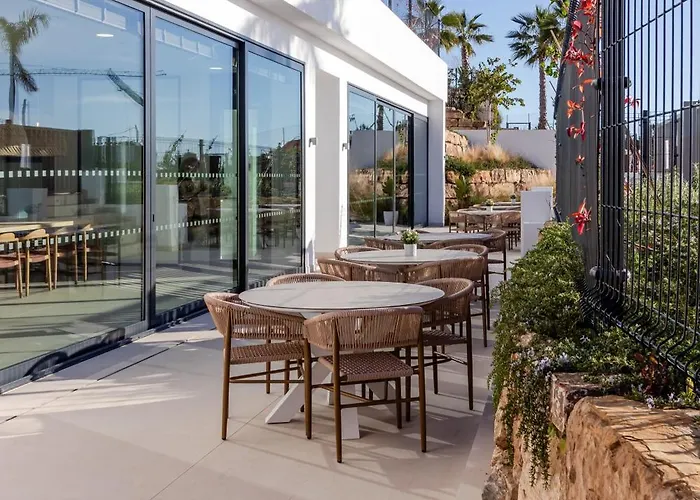 Elegant In Marbella, Sea Views, Infinity & Pool, Sauna, Gym, Spa, 5 Min To The Apartament *