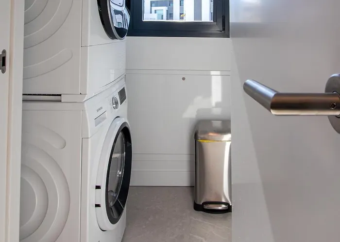 Apartament Elegant In Marbella, Sea Views, Infinity & Pool, Sauna, Gym, Spa, 5 Min To The Marbella