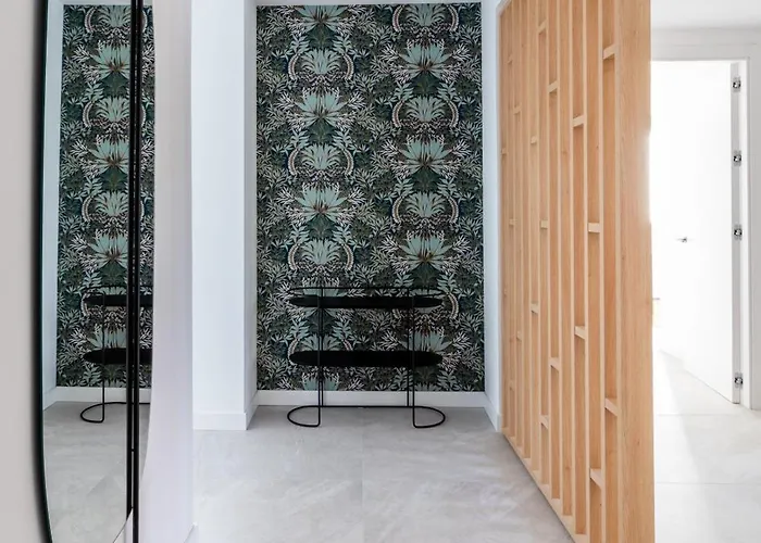 Elegant In Marbella, Sea Views, Infinity & Pool, Sauna, Gym, Spa, 5 Min To The