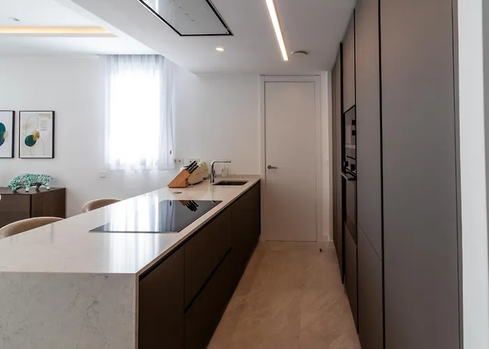 Elegant In Marbella, Sea Views, Infinity & Pool, Sauna, Gym, Spa, 5 Min To The Apartament *