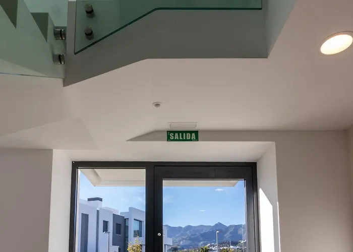 Elegant In Marbella, Sea Views, Infinity & Pool, Sauna, Gym, Spa, 5 Min To The Apartament *