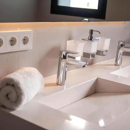 Διαμέρισμα Elegant In Marbella, Sea Views, Infinity & Pool, Sauna, Gym, Spa, 5 Min To The