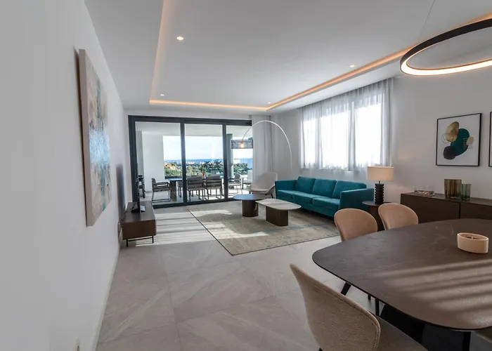 Elegant In Marbella, Sea Views, Infinity & Pool, Sauna, Gym, Spa, 5 Min To The 公寓 马尔韦利亚