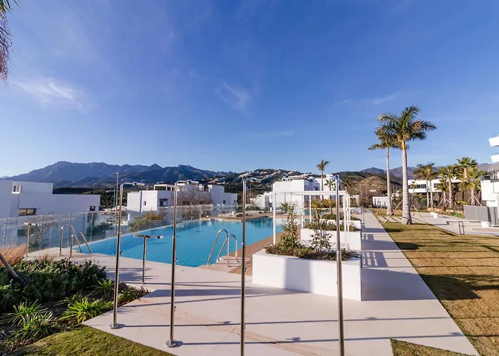 Elegant In Marbella, Sea Views, Infinity & Pool, Sauna, Gym, Spa, 5 Min To The * 马尔韦利亚