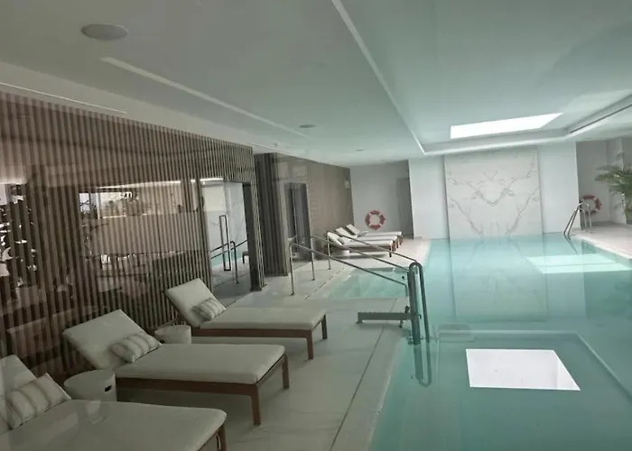 Elegant In Marbella, Sea Views, Infinity & Pool, Sauna, Gym, Spa, 5 Min To The 公寓