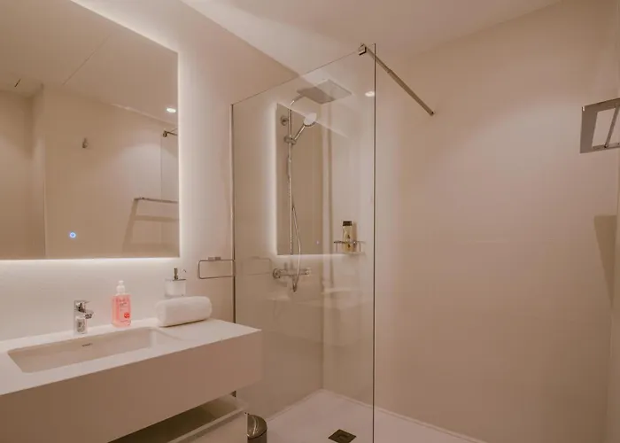 公寓 Elegant In Marbella, Sea Views, Infinity & Pool, Sauna, Gym, Spa, 5 Min To The *